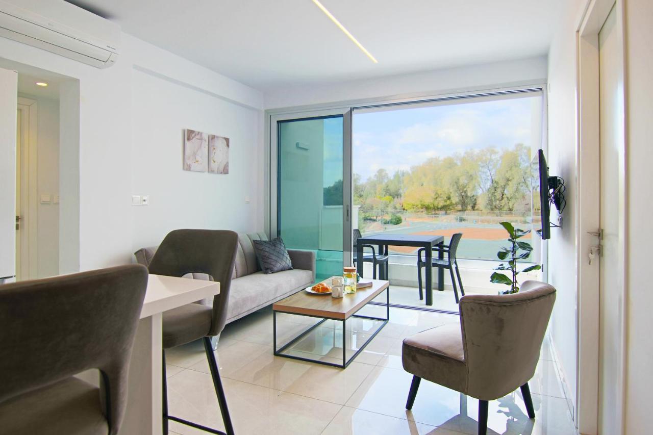 Phaedrus Living - Seaside Executive Flat Harbour 201 Appartement Paphos Buitenkant foto
