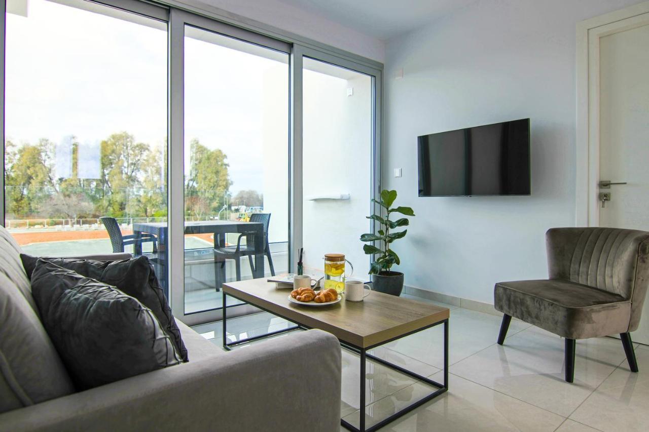 Phaedrus Living - Seaside Executive Flat Harbour 201 Appartement Paphos Buitenkant foto